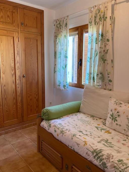 Вілла Adosado En Denia Con Gran Jardin Екстер'єр фото